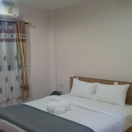 The Zara Double Tree Hotel Ubon Ratchathani Værelse billede