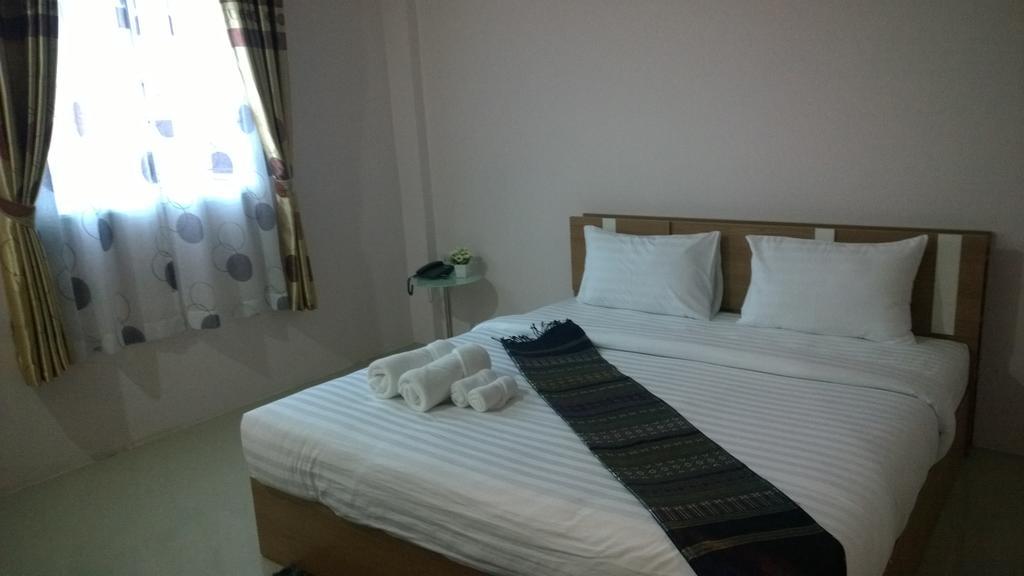 The Zara Double Tree Hotel Ubon Ratchathani Værelse billede
